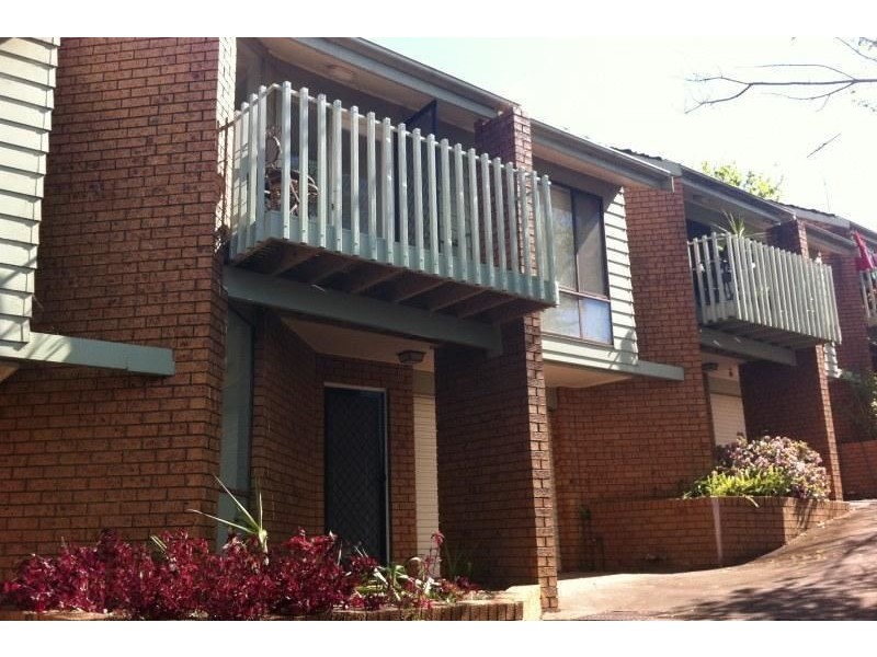 2/15 Alpha Road, Camden NSW 2570