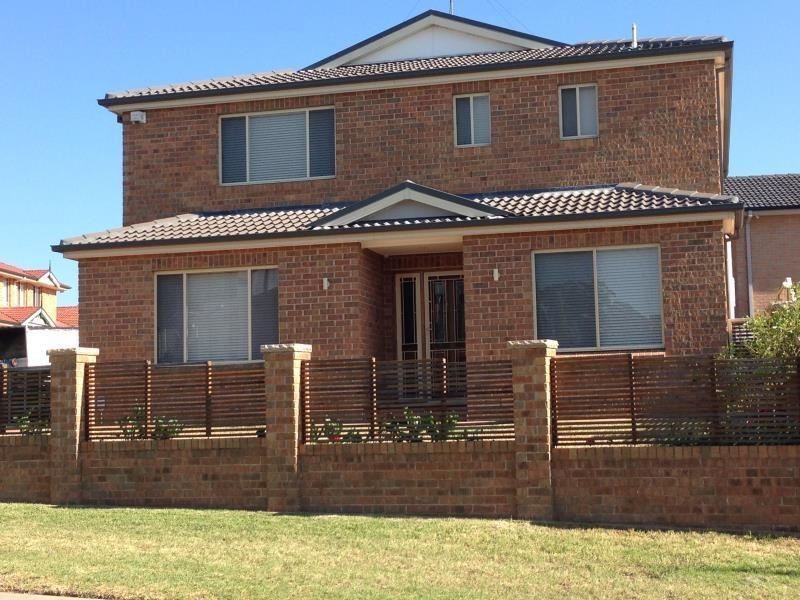 8A ROSEWOOD AVE, Prestons NSW 2170