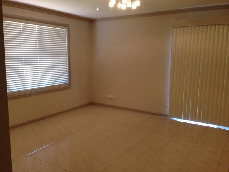 8A ROSEWOOD AVE, Prestons NSW 2170