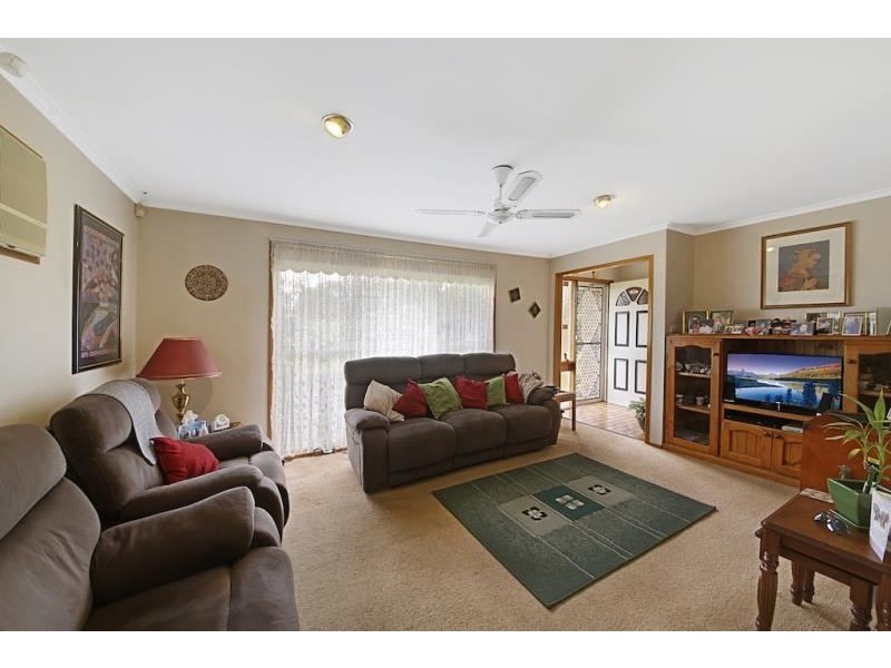 16 AQUAMARINE DRIVE, Eagle Vale NSW 2558