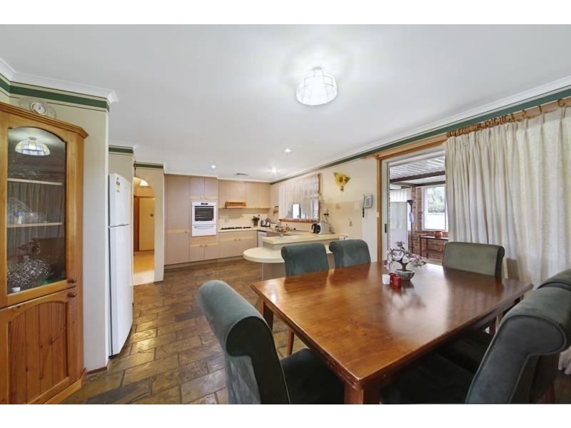 16 AQUAMARINE DRIVE, Eagle Vale NSW 2558