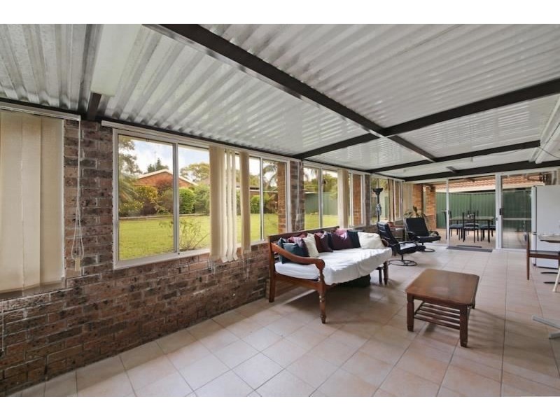 16 AQUAMARINE DRIVE, Eagle Vale NSW 2558