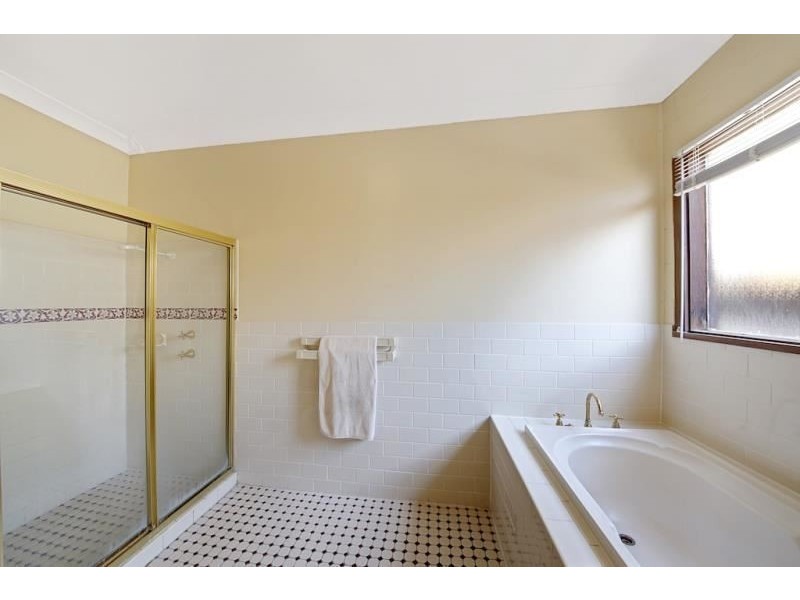 3 Narryna Place, Glen Alpine NSW 2560