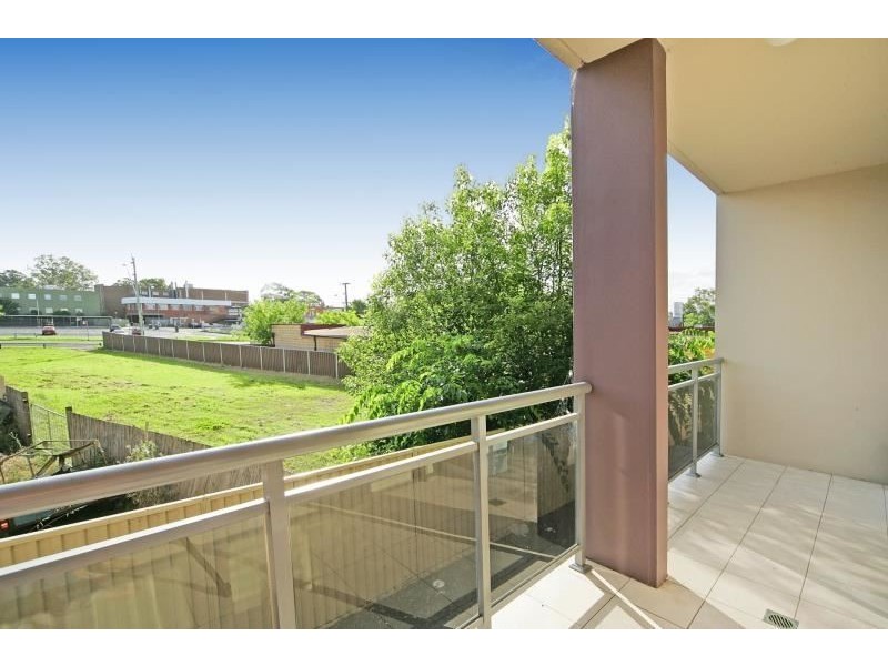28/7-9 King Street, Campbelltown NSW 2560