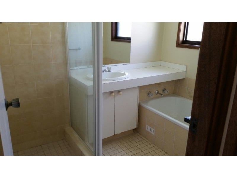 15 CUSCUS PLACE, St Helens Park NSW 2560