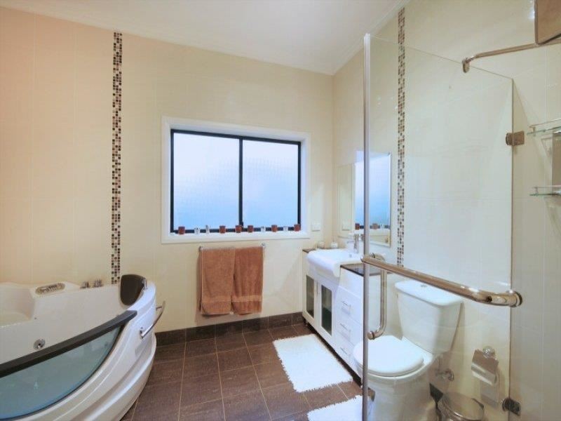 32A HILLTOP CRESCENT, Campbelltown NSW 2560