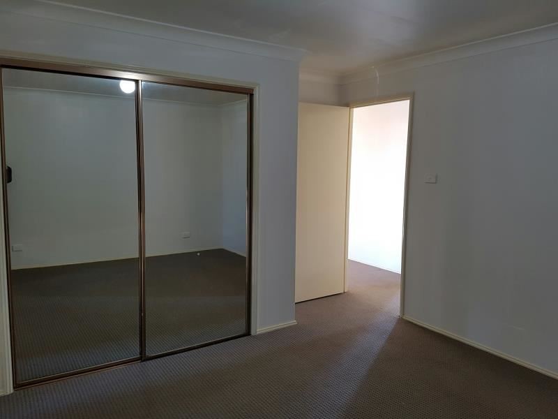 7 Francisco Crescent, Rosemeadow NSW 2560