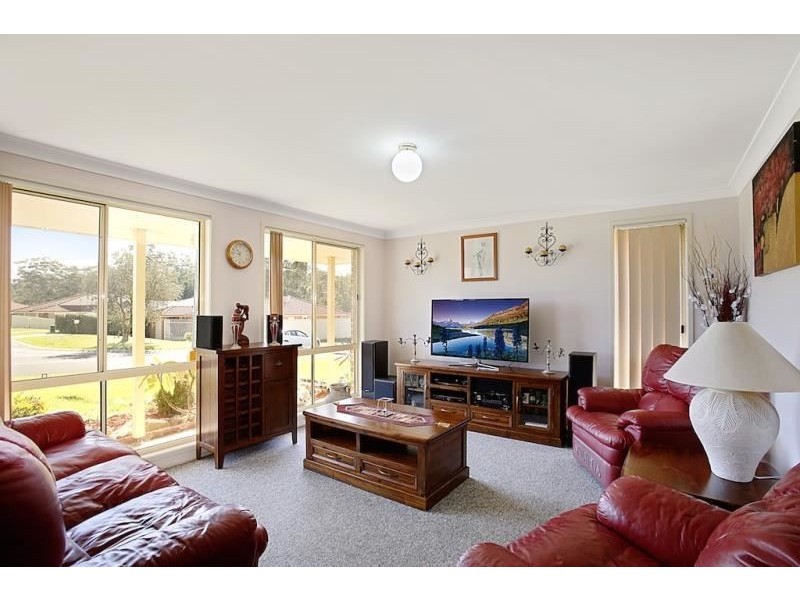9 Cusack Close, St Helens Park NSW 2560