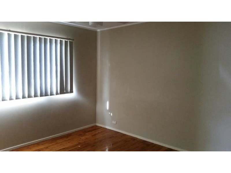 7 GREENOAKS AVENUE, Bradbury NSW 2560