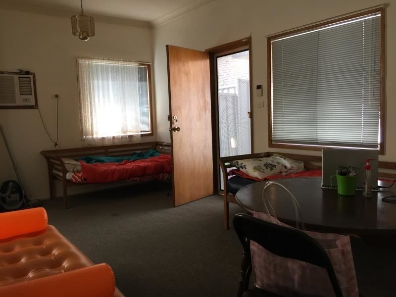 2/16 Sturt Street, Campbelltown NSW 2560