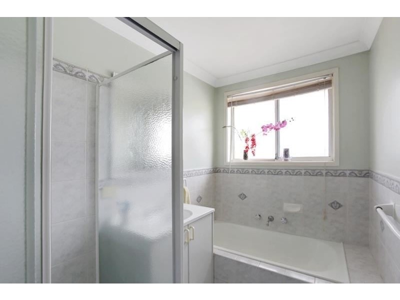 13 Holman Place, St Helens Park NSW 2560