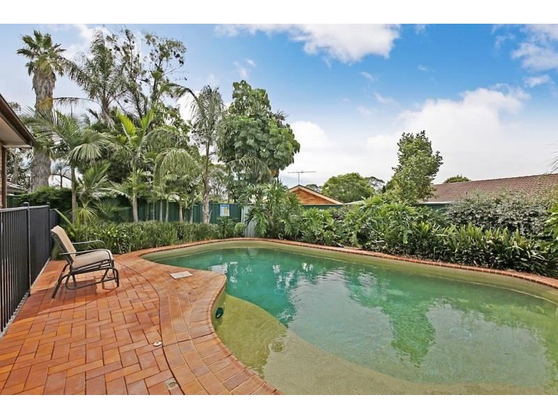 10 Donalbain Circuit, Rosemeadow NSW 2560