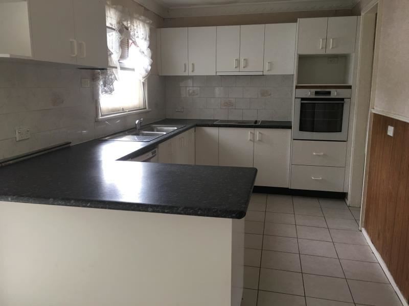 89 Broughton Street, Campbelltown NSW 2560