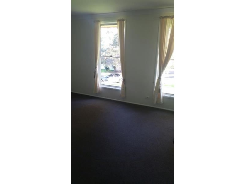 48 Semillon Crescent, Eagle Vale NSW 2558