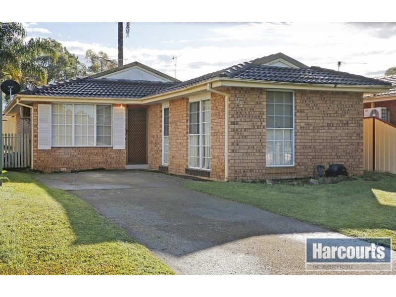 95 Potaroo Avenue, St Helens Park NSW 2560