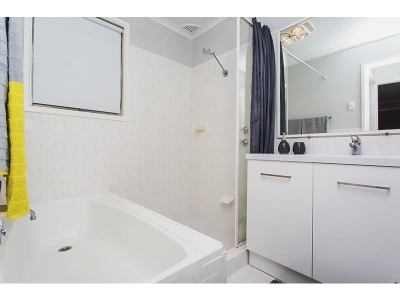 8 Endeavour Street, Ruse NSW 2560