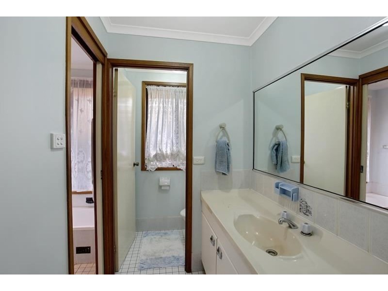 28 Jersey Parade, Minto NSW 2566