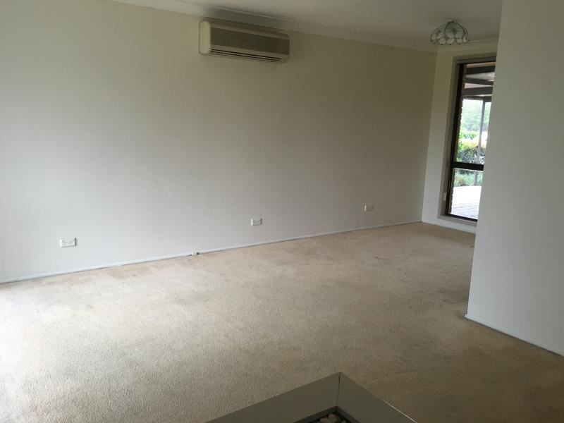 3 Donalbain Circuit, Rosemeadow NSW 2560