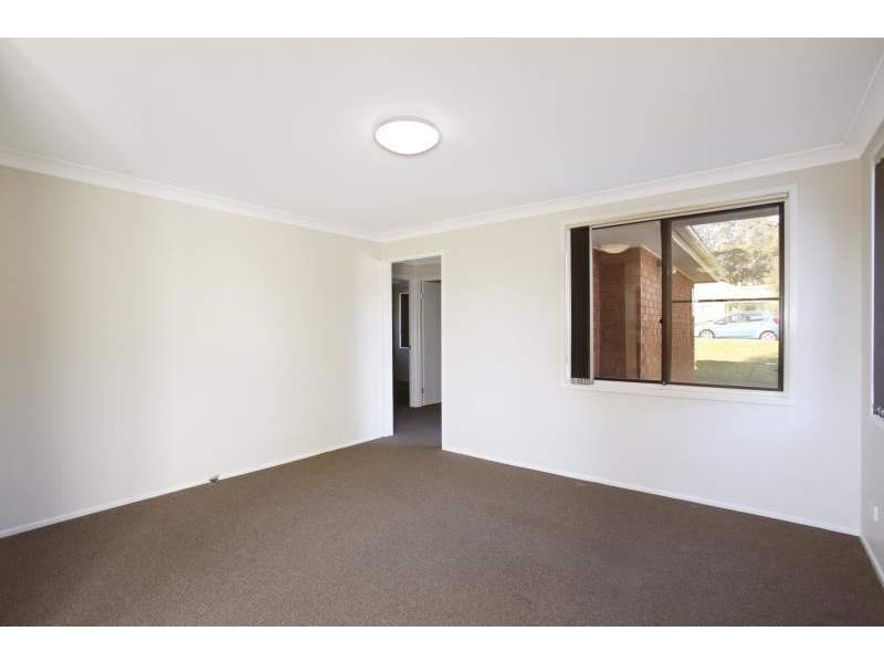 51 Demetrius Road, Rosemeadow NSW 2560