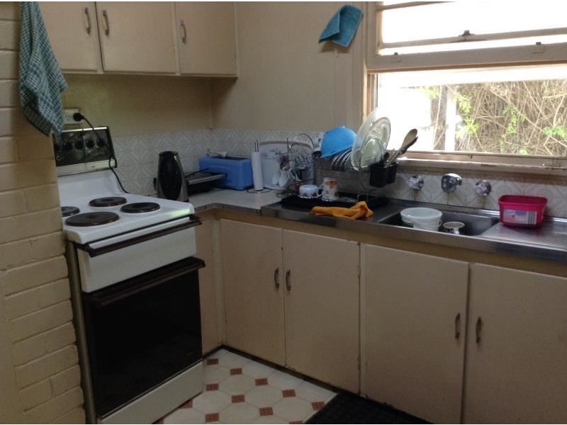 37 CHAMBERLAIN STREET, Campbelltown NSW 2560