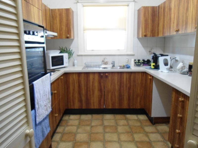 39 Chamberlain Street, Campbelltown NSW 2560