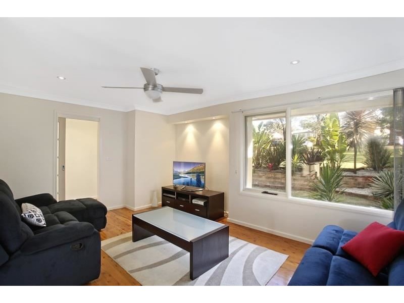 24 Greenoaks Avenue, Bradbury NSW 2560