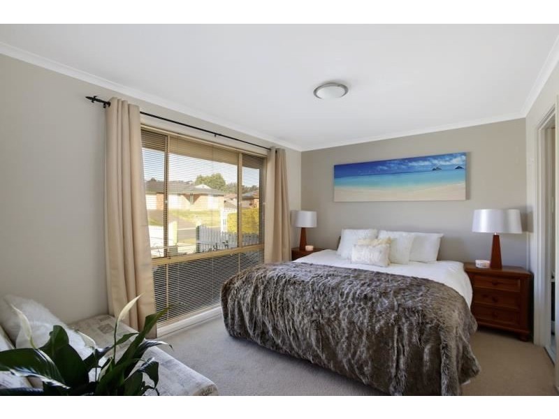 322 COPPERFIELD DRIVE, Rosemeadow NSW 2560