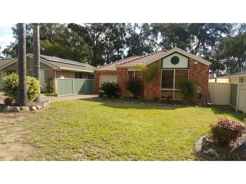 24 MACKILLOP CRESCENT, St Helens Park NSW 2560