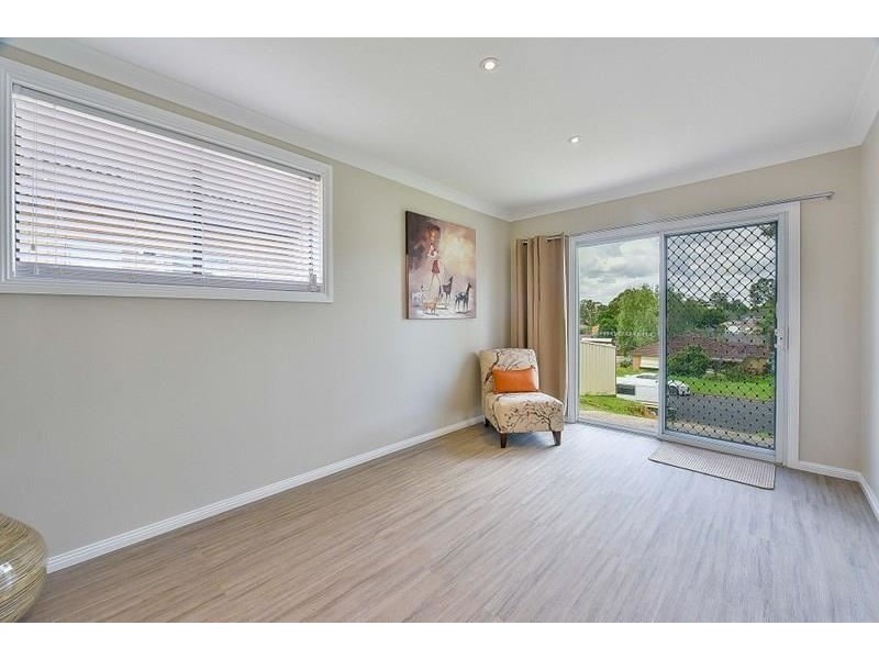 16 Edinburgh Crescent, St Andrews NSW 2566