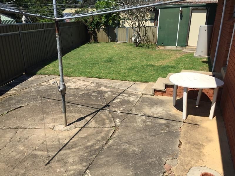 24 Raymond Avenue, Campbelltown NSW 2560