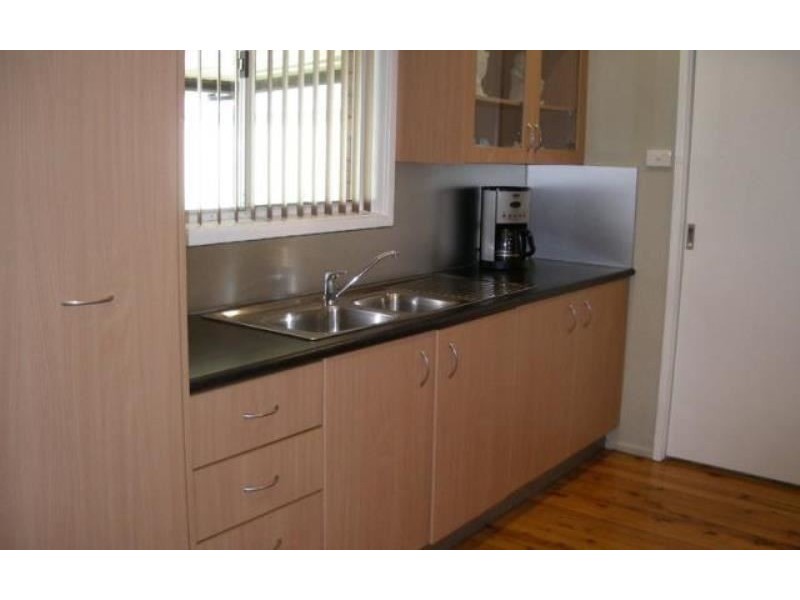 37 Queenscliff Drive, Woodbine NSW 2560