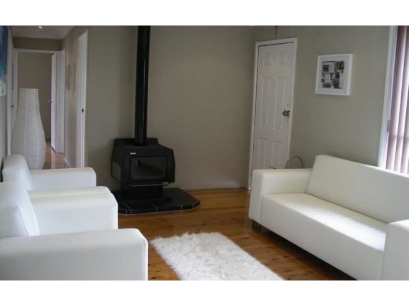 37 Queenscliff Drive, Woodbine NSW 2560