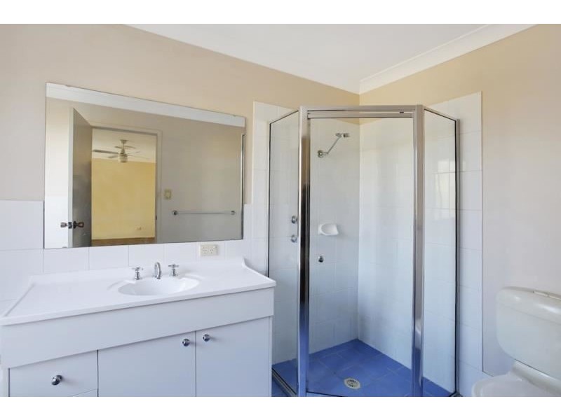 8 Greenwich Walk, Campbelltown NSW 2560