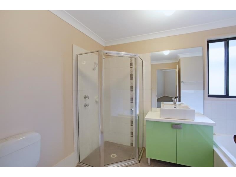 8 Greenwich Walk, Campbelltown NSW 2560