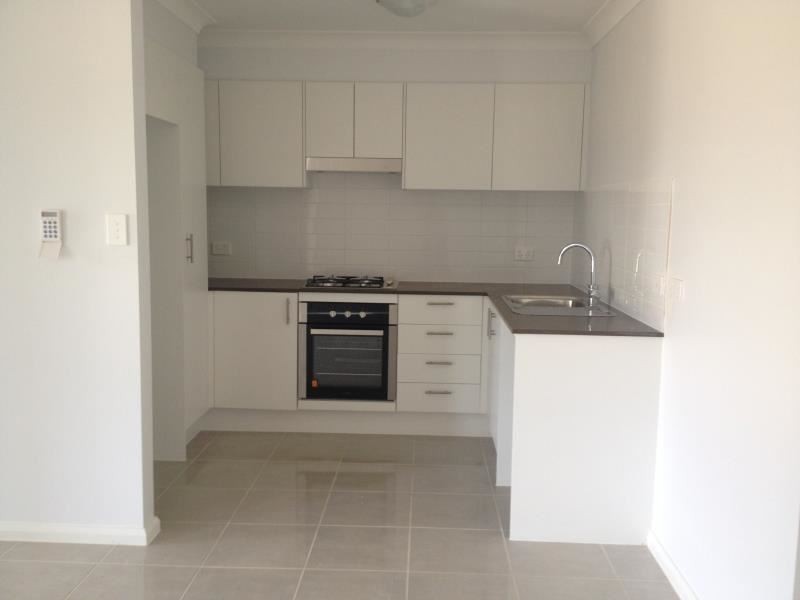 2A McCabe Place, Rosemeadow NSW 2560
