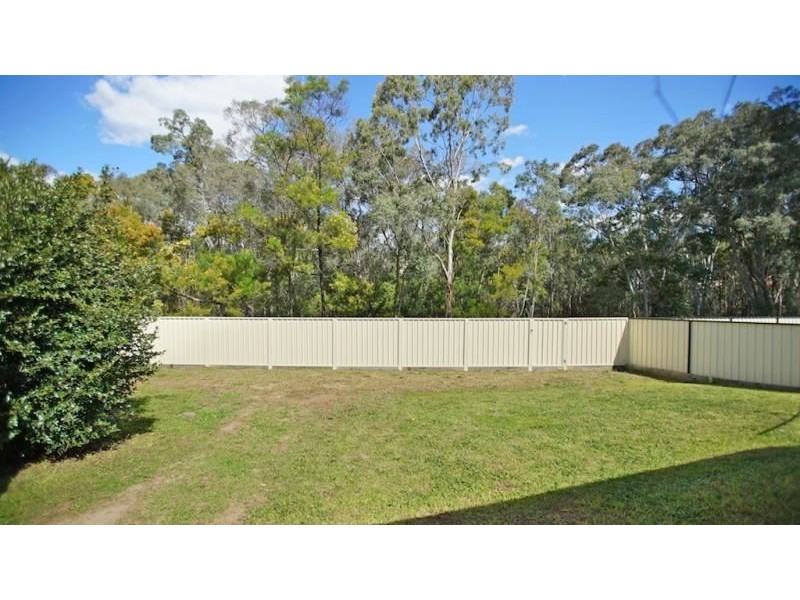 16 TUNGOO PLACE, St Helens Park NSW 2560