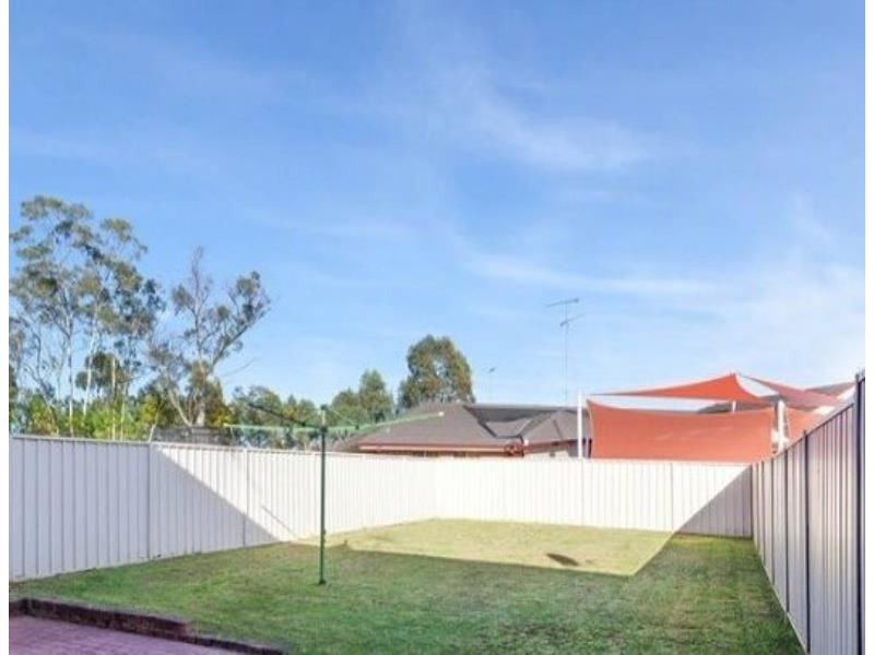 27A FULLERTON CIRCUIT, St Helens Park NSW 2560
