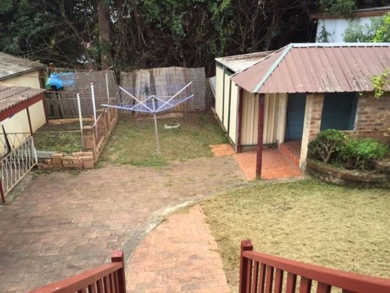 35 Middleton Road, Leumeah NSW 2560