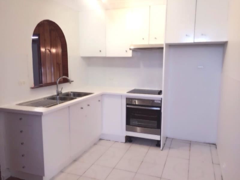 35 Middleton Road, Leumeah NSW 2560