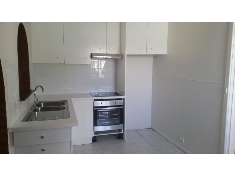 35 Middleton Road, Leumeah NSW 2560