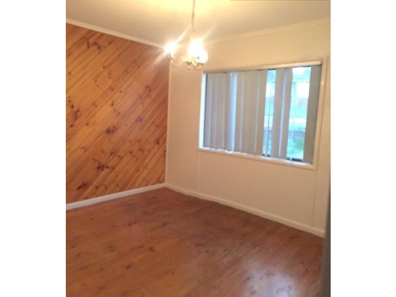35 Middleton Road, Leumeah NSW 2560