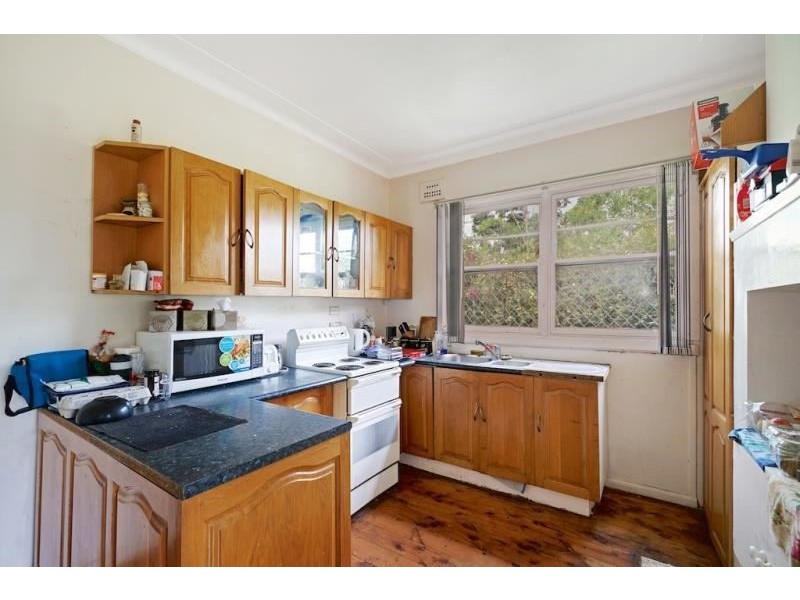 24 CHAMBERLAIN STREET, Campbelltown NSW 2560