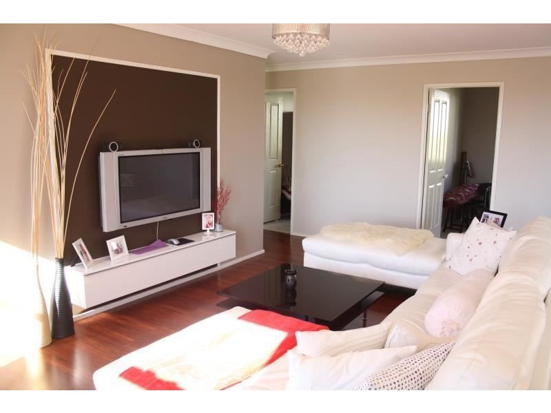 25 GRIMWIG CRESCENT, Ambarvale NSW 2560