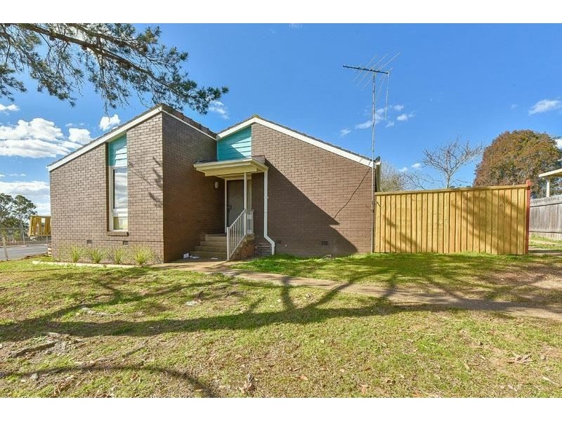 2 LINCLUDEN STREET, Airds NSW 2560