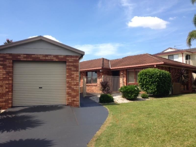 3 Seyton Place, Rosemeadow NSW 2560