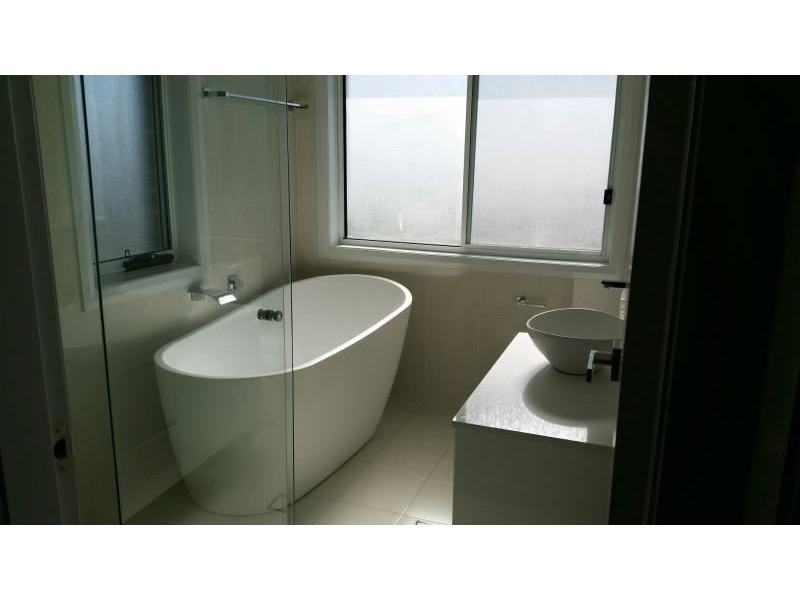 2/4 Richards Loop, Oran Park NSW 2570