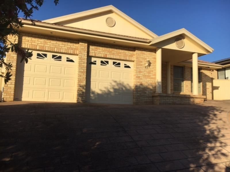 11 St Catherine Close, Blair Athol NSW 2560
