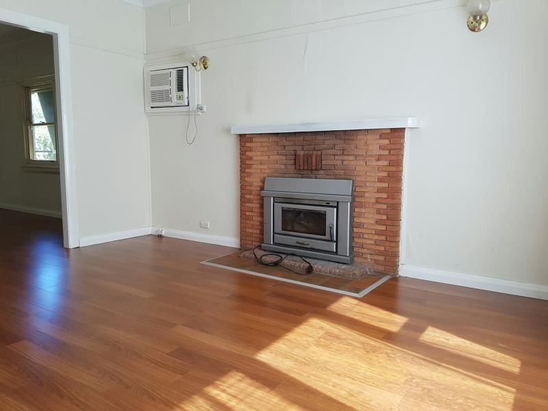 75 Lithgow Street, Campbelltown NSW 2560