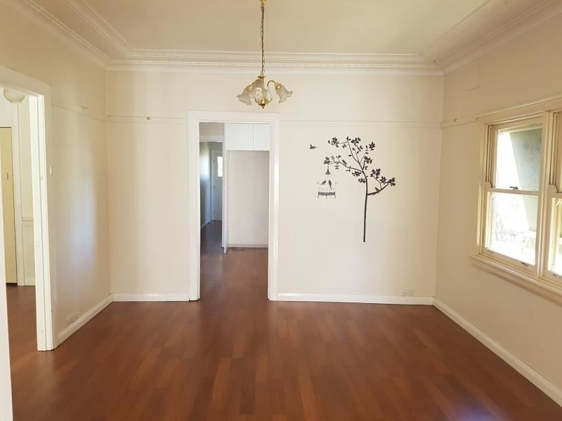 75 Lithgow Street, Campbelltown NSW 2560