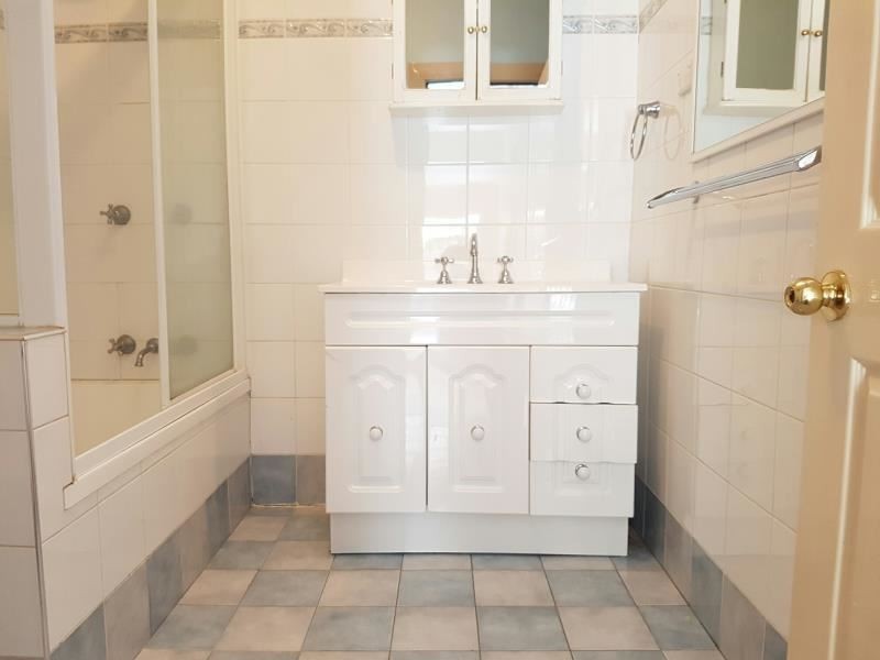 75 Lithgow Street, Campbelltown NSW 2560